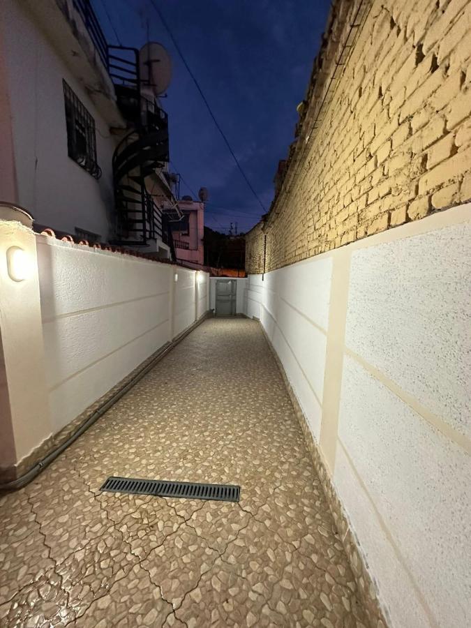 Elby Apartments Berat Bagian luar foto