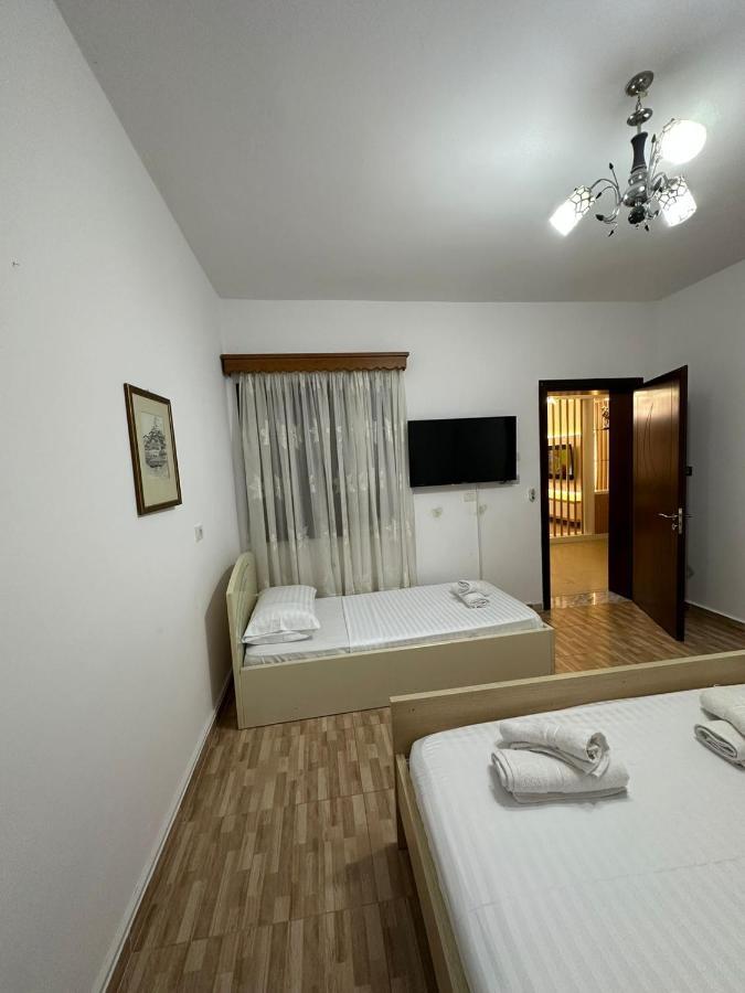 Elby Apartments Berat Bagian luar foto