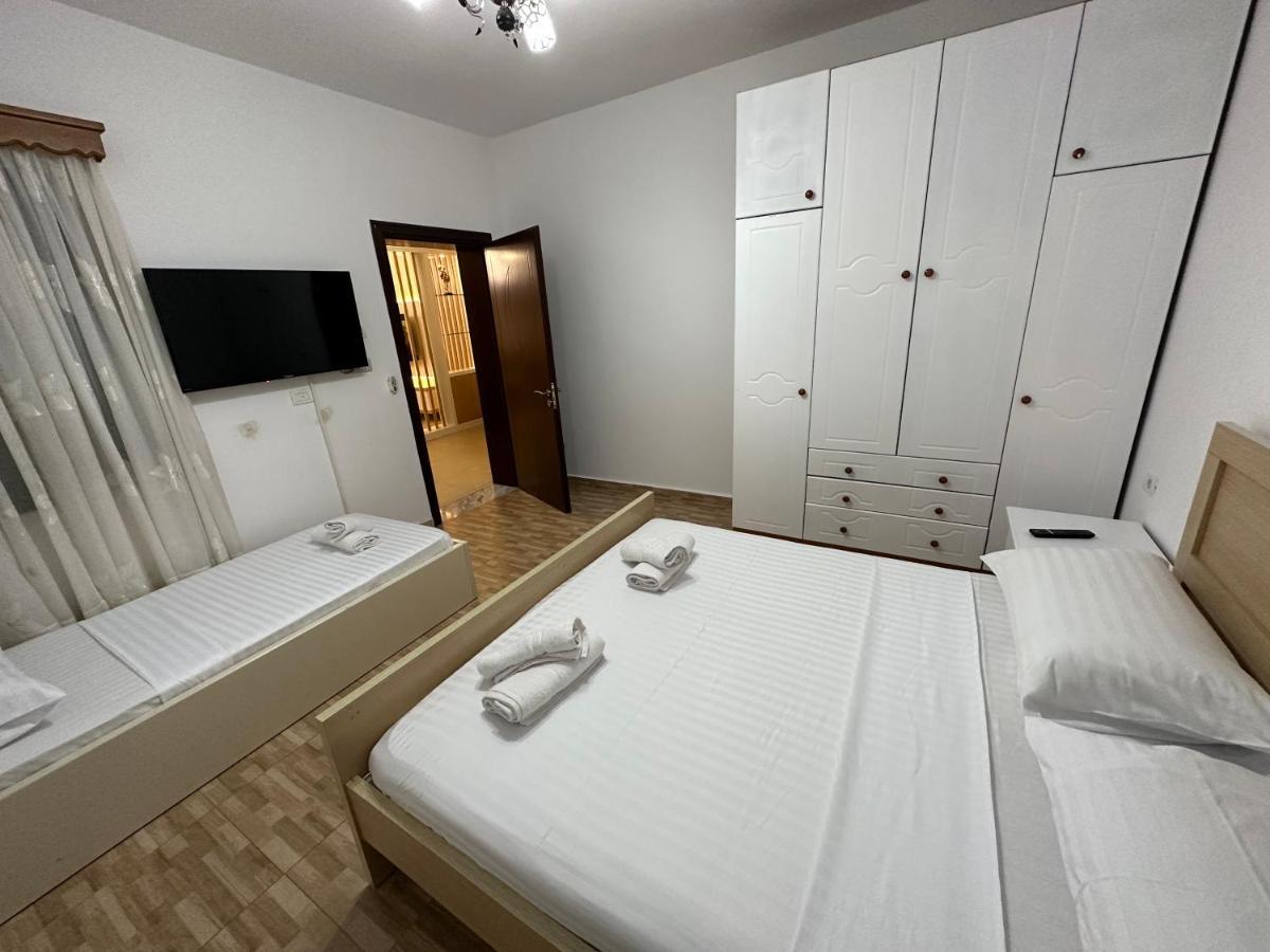 Elby Apartments Berat Bagian luar foto