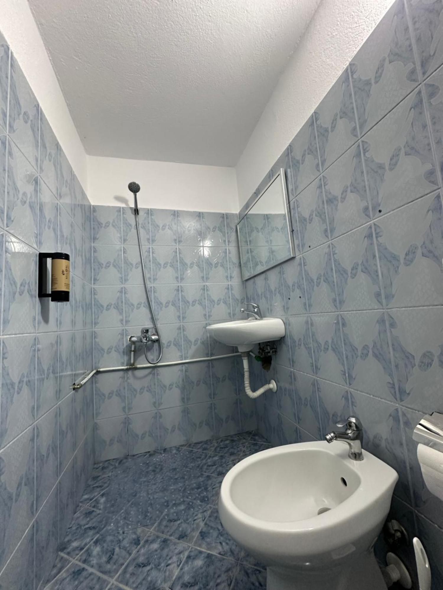Elby Apartments Berat Bagian luar foto