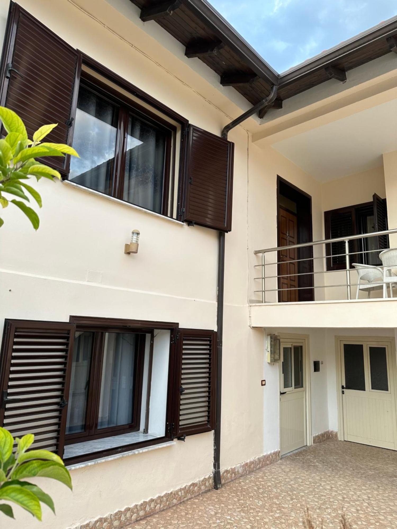 Elby Apartments Berat Bagian luar foto